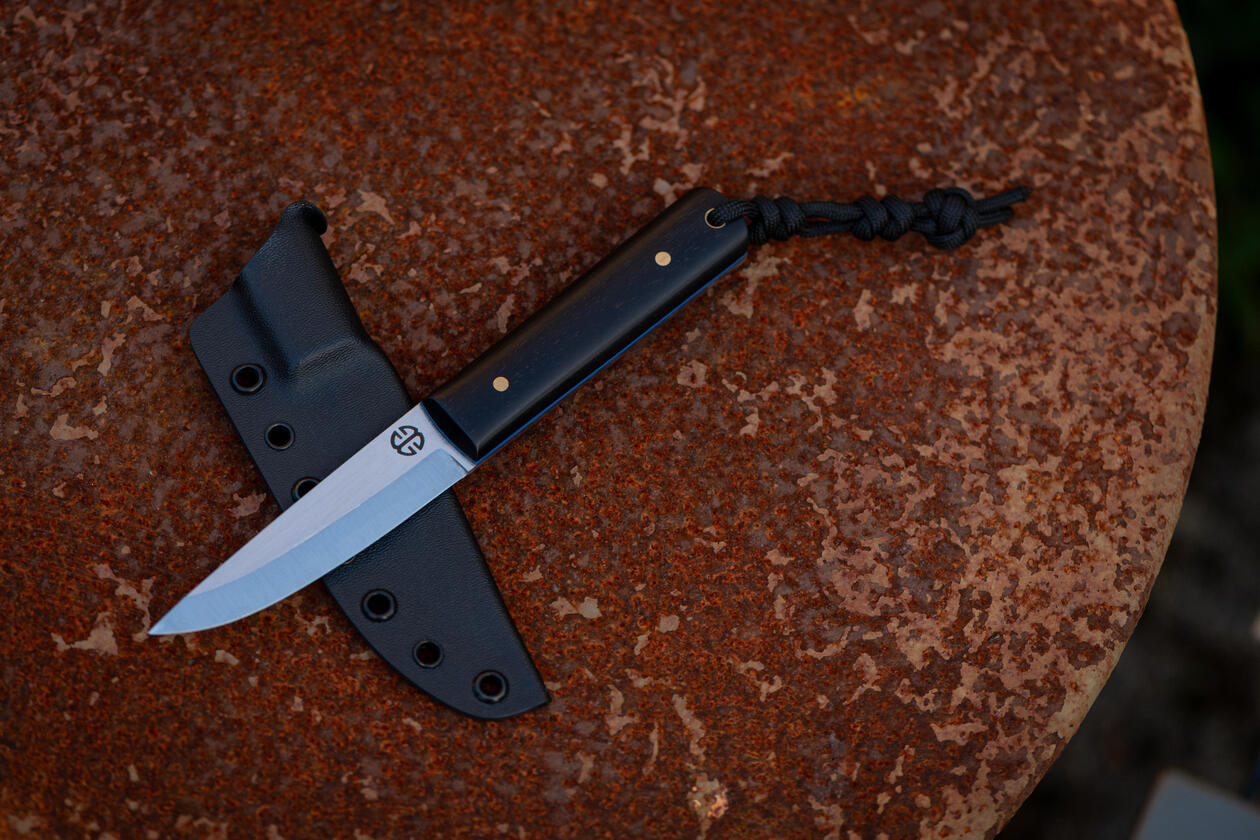 Puukko On Table Puukko On Table